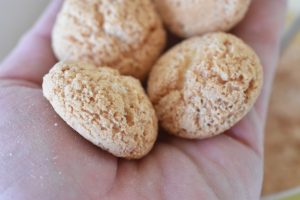 Makronkage med rabarber nem kage opskrift