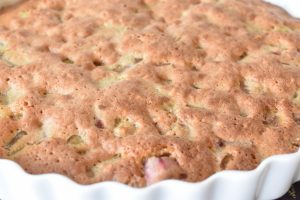 Makronkage med rabarber nem kage opskrift