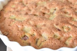 Makronkage med rabarber nem kage opskrift