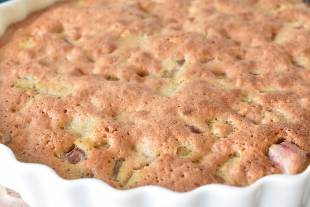 Makronkage med rabarber nem kage opskrift