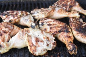 Kyllingelår på grill - hele kyllingeoverlår 