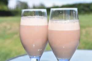 DSC_2320 • nogetiovnen.dk Milkshake med is og kakaomælk nem opskrift