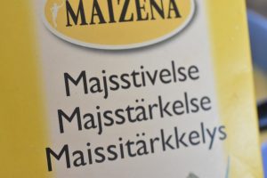 Æggekage i ovn - nem opskrift med tomat