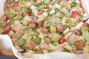 Kokoskage med rabarber nem lækker opskrift 