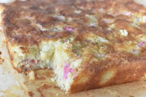 Kokoskage med rabarber nem lækker opskrift 