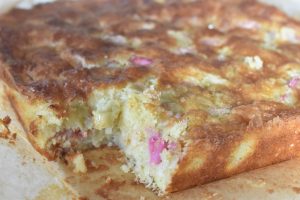 Kokoskage med rabarber nem lækker opskrift 