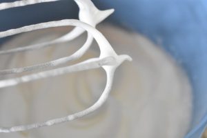 Tuc kage - opskrift med nødder og chokolade