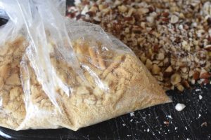 Tuc kage - opskrift med nødder og chokolade