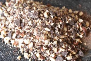 Tuc kage - opskrift med nødder og chokolade