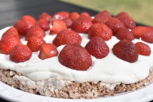 Tuc kage - opskrift med nødder og chokolade