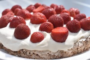 Tuc kage - opskrift med nødder og chokolade