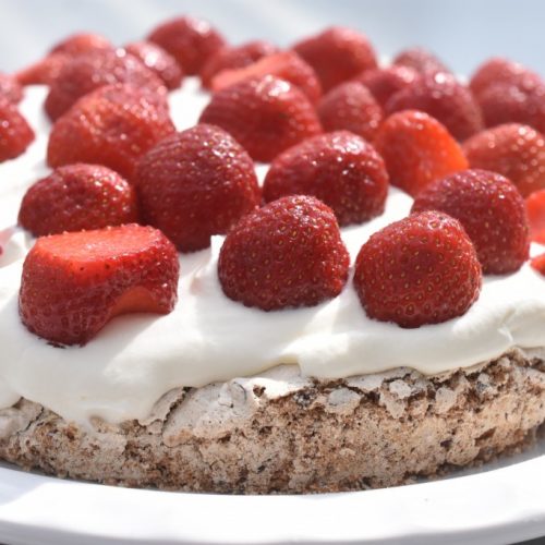 Tuc kage - opskrift med nødder og chokolade