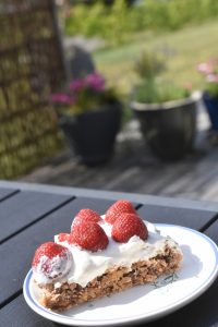 Tuc kage - opskrift med nødder og chokolade