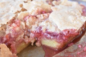 Makronsnitter med makroner og jordbær