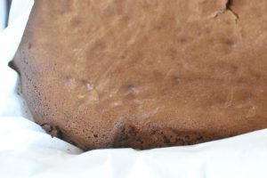Lakridskage med lakridssirup - nem opskrift