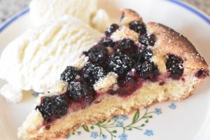 Brombærkage - god nem kage med brombær