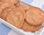 Hurtige småkager med peanuts og æggeblommer