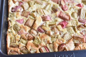 Clafoutis med rabarber - nem rabarberclafoutis