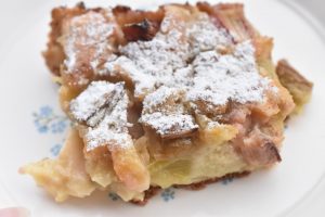 Clafoutis med rabarber - nem rabarberclafoutis