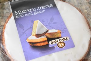 Nem jordbærtærte med vaniljecreme - opskrift