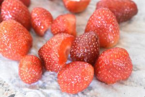 Jordbærkompot til skyr og dessert nem opskrift