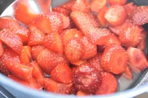 Jordbærkompot til skyr og dessert nem opskrift