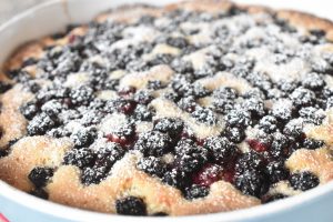 Brombærkage - god nem kage med brombær