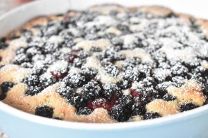 Brombærkage - god nem kage med brombær