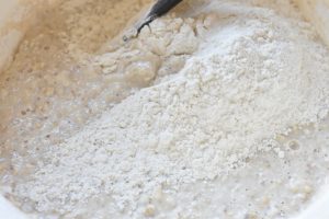 Deep pan pizza i bradepande - nem opskrift