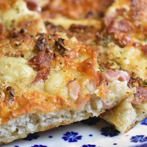 Deep pan pizza i bradepande - nem opskrift