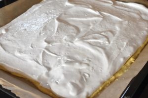 Guldkage i bradepande - guldlagkage opskrift