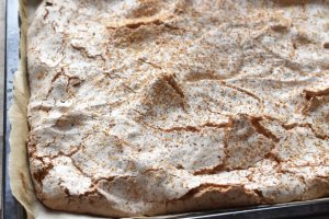 DSC_0205 • nogetiovnen.dk Guldkage i bradepande - guldlagkage opskrift