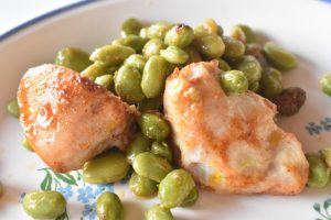 Kylling med edamame bønner i ovn - nem ret 