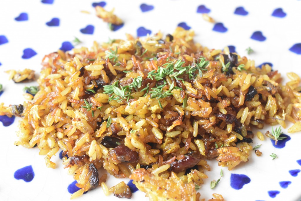 Stegte ris med æg og karry - nem opskrift