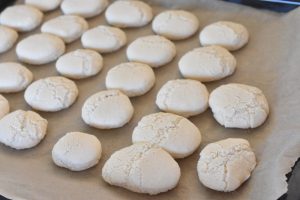 Æggeblomme marengs - gule klap småkager 