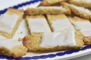 Fedtebrød med havregryn - havregrynssnitter