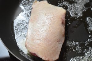 Stegt andebryst på pande - nem hurtig opskrift