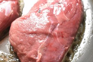 Stegt andebryst på pande - nem hurtig opskrift