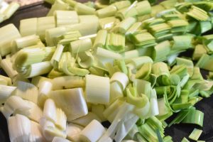 Hakkebøf i fad med porrer - bøf i ovn