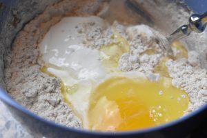 Sirupskage med smørcreme og appelsin