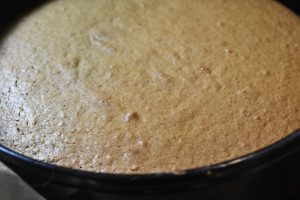 Sirupskage med smørcreme og appelsin