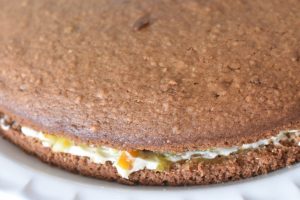 Sirupskage med smørcreme og appelsin