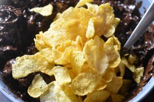 Cornflakestoppe med mørk chokolade - nem konfekt
