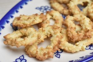 Kokoskranse - lækre vaniljekranse med kokos