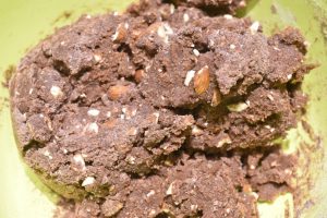 Chokolade cookies med marcipan & Amaretto