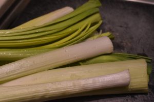 Svensk pølseret med pasta & porrer - one pot
