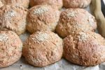 Boller med hvidøl - sprøde brød med nisseøl
