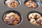 Kanelsnegle muffins med kanelremonce - nem opskrift uden gær