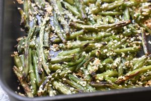 Bønnefritter med sesam - grønne bønner i ovn