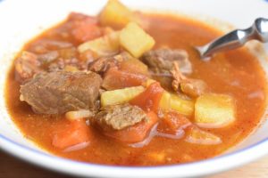 Gullashsuppe ungarsk gullash suppe opskrift